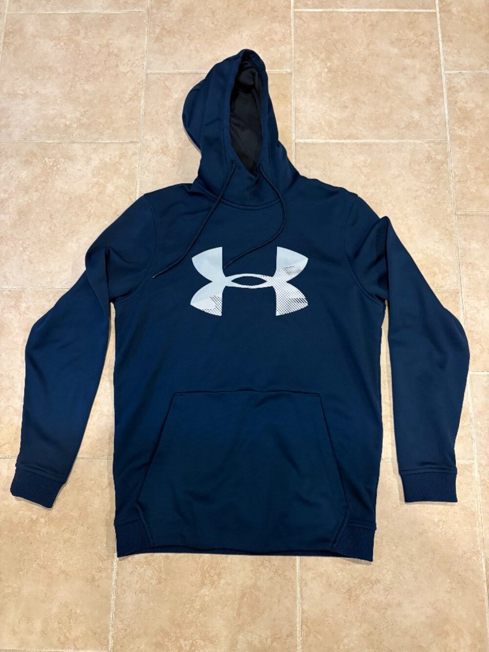 Under Armour pullover hoodie Youth size Small